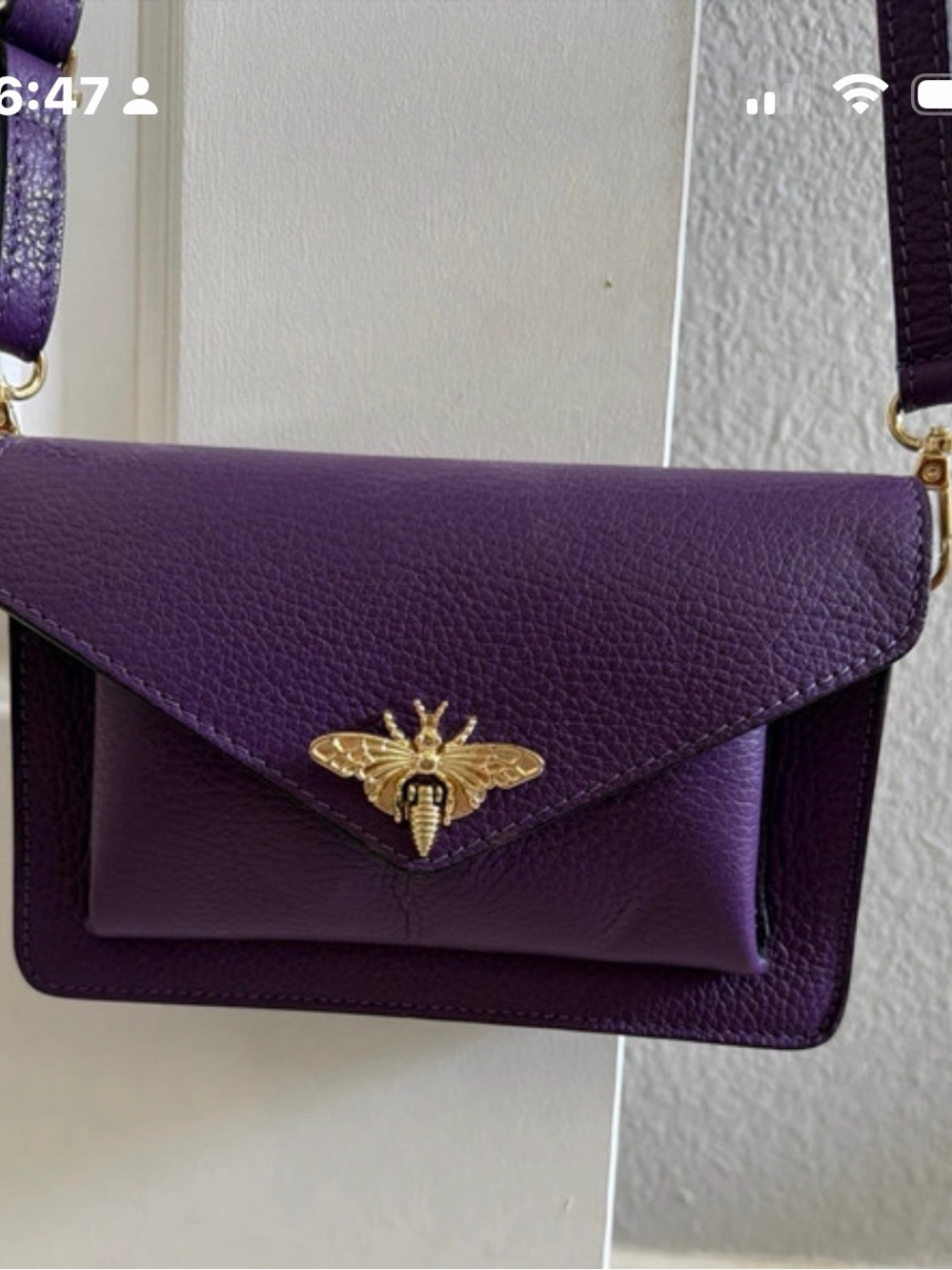 Purple Genuine Leather Crossbody Bag with Gold Bee Accent Borse in Pelle New